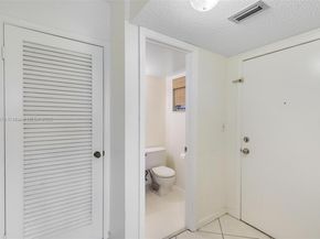 1701 Washington St 304, Hollywood FL 33020