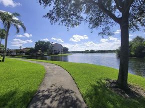 2907 S Carambola Cir S 206, Coconut Creek FL 33066