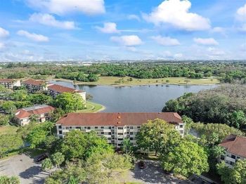 2907 S Carambola Cir S