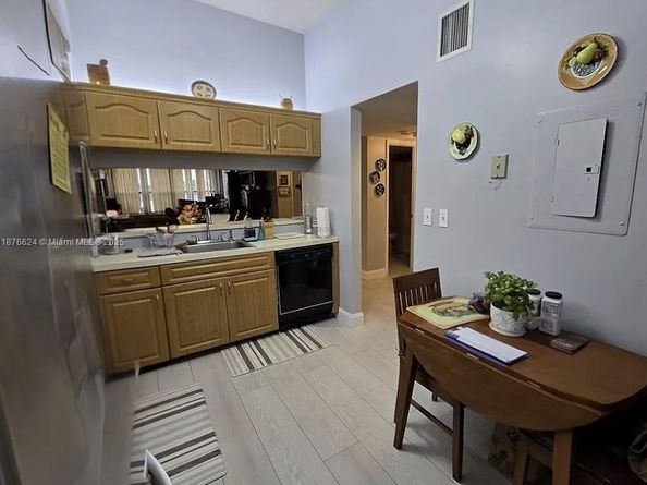 2907 S Carambola Cir S 206, Coconut Creek FL 33066