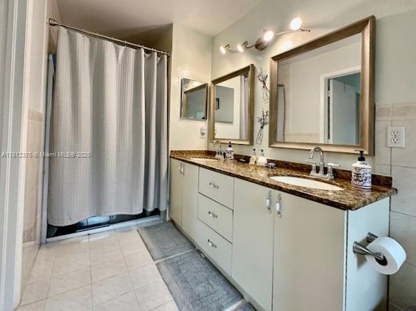 16295 NW 9th Dr, Pembroke Pines FL 33028