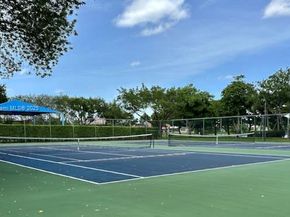 16295 NW 9th Dr, Pembroke Pines FL 33028