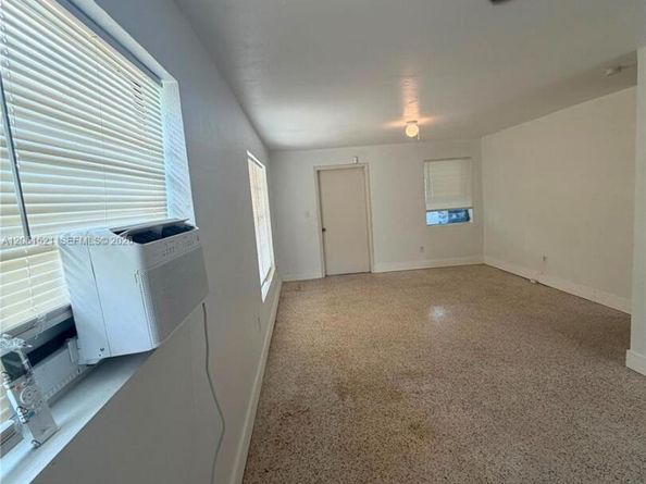 11530 SW 136th St, Miami FL 33176