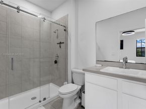 617 SW 11th St, Florida City FL 33034