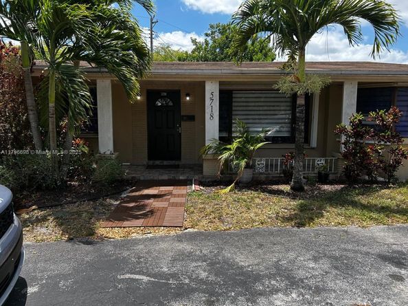 5718 Monroe St, Hollywood FL 33023