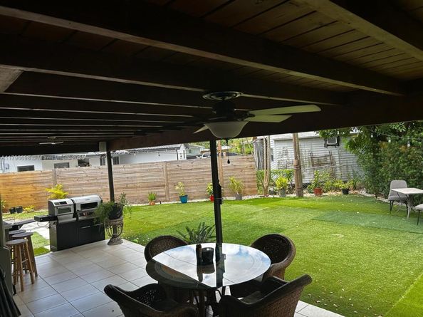 5718 Monroe St, Hollywood FL 33023
