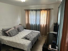 5718 Monroe St, Hollywood FL 33023