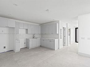 1271 NW 38th St, Miami FL 33142