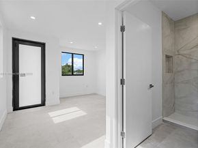 1271 NW 38th St, Miami FL 33142