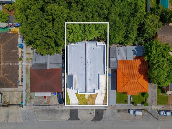 1271 NW 38th St, Miami FL 33142
