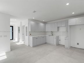 1271 NW 38th St, Miami FL 33142