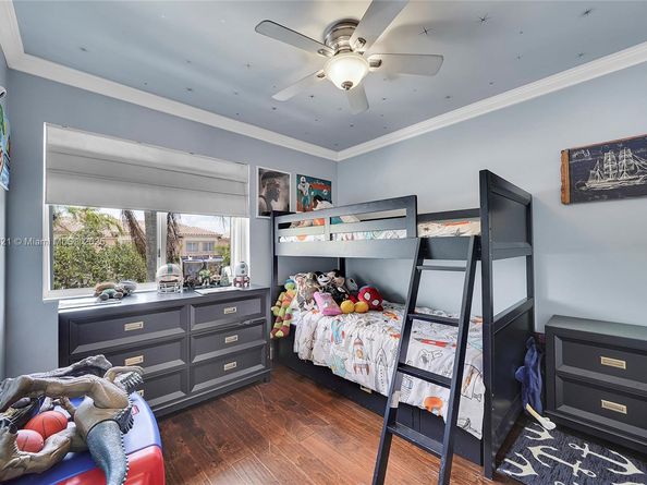 20845 NW 3rd Ct, Pembroke Pines FL 33029