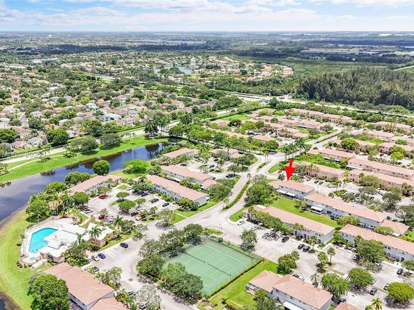 20845 NW 3rd Ct, Pembroke Pines FL 33029