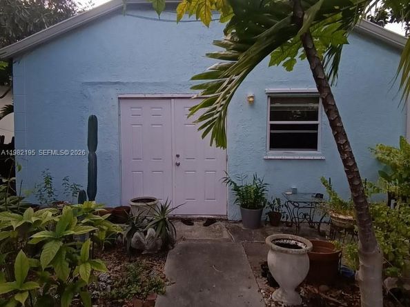 294 NE 57th St, Miami FL 33137