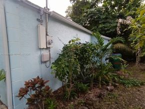 294 NE 57th St, Miami FL 33137