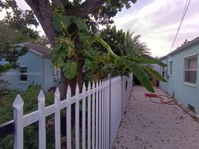 294 NE 57th St, Miami FL 33137
