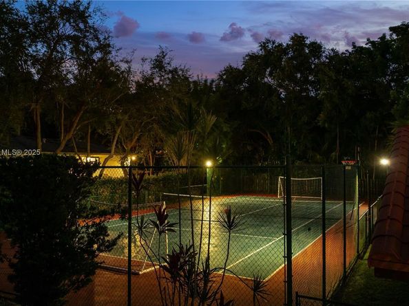 8111 SW 183rd St, Palmetto Bay FL 33157