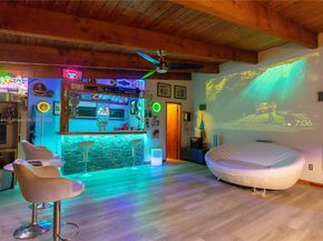 8111 SW 183rd St, Palmetto Bay FL 33157