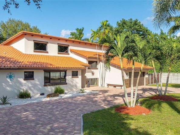 8111 SW 183rd St, Palmetto Bay FL 33157