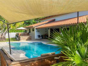 8111 SW 183rd St, Palmetto Bay FL 33157