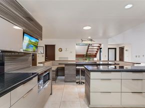 8111 SW 183rd St, Palmetto Bay FL 33157