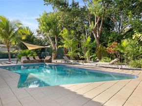 8111 SW 183rd St, Palmetto Bay FL 33157