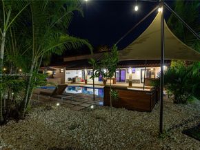 8111 SW 183rd St, Palmetto Bay FL 33157