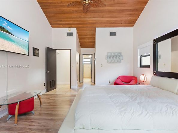 8111 SW 183rd St, Palmetto Bay FL 33157