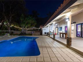 8111 SW 183rd St, Palmetto Bay FL 33157