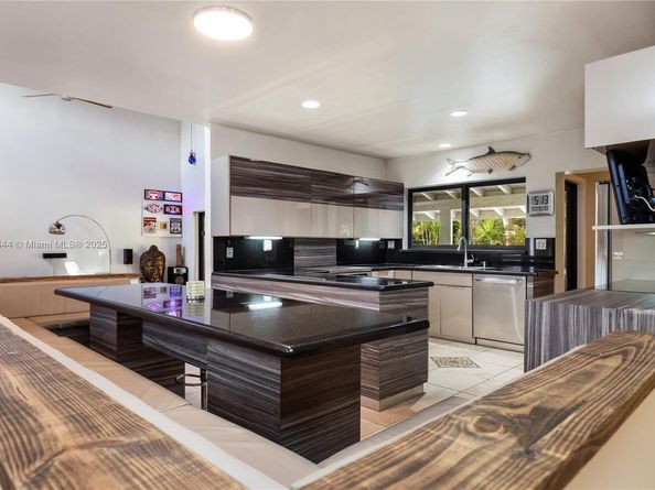 8111 SW 183rd St, Palmetto Bay FL 33157