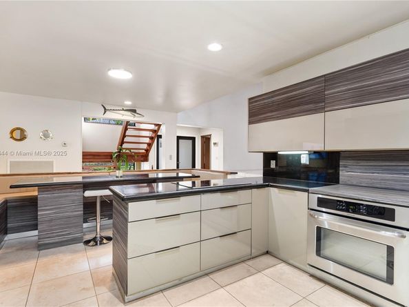 8111 SW 183rd St, Palmetto Bay FL 33157