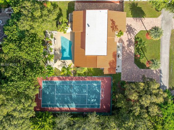 8111 SW 183rd St, Palmetto Bay FL 33157