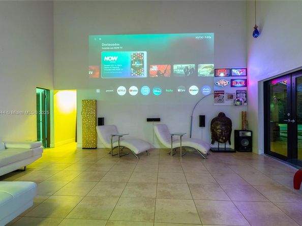 8111 SW 183rd St, Palmetto Bay FL 33157