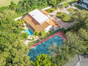 8111 SW 183rd St, Palmetto Bay FL 33157