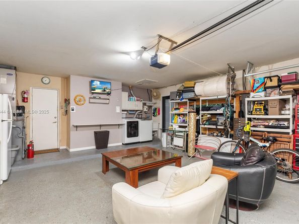 8111 SW 183rd St, Palmetto Bay FL 33157