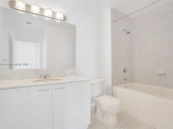 133 NE 2nd Ave LPH3502, Miami FL 33132