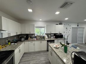 17200 NW 52nd Pl, Miami Gardens FL 33055