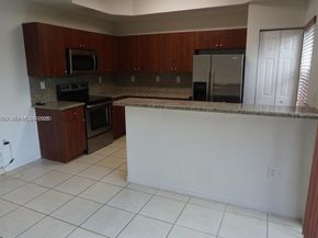 1083 SW 143 Ave 1206, Pembroke Pines FL 33027