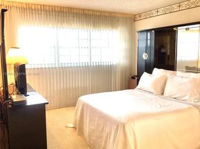 3300 N Palm Aire Dr 504, Pompano Beach FL 33069