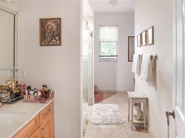 13742 NW 11th Ct, Pembroke Pines FL 33028