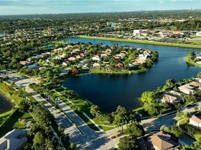 13742 NW 11th Ct, Pembroke Pines FL 33028