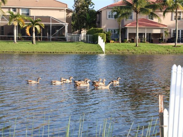 13742 NW 11th Ct, Pembroke Pines FL 33028