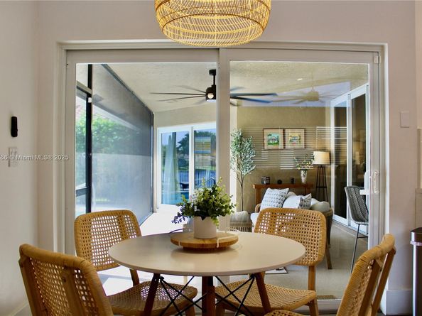 940 Lakewood Ct, Weston FL 33326