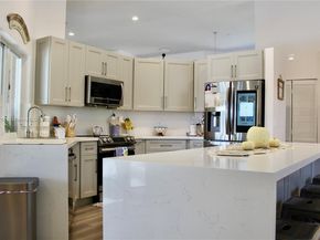 940 Lakewood Ct, Weston FL 33326