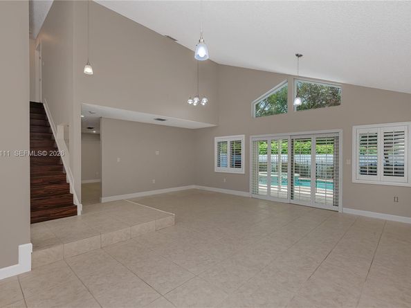 1397 Harbour Side Dr, Weston FL 33326