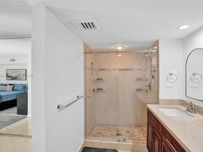 9112B SW 20th St, Davie FL 33324