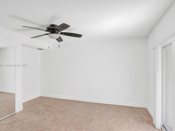 9112B SW 20th St, Davie FL 33324
