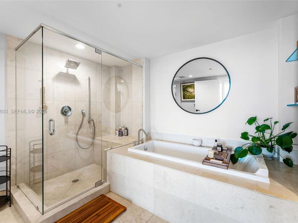 465 E Brickell Ave 3901, Miami FL 33131