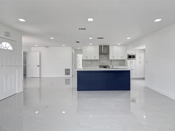 4314 SW 97th Ct, Miami FL 33165