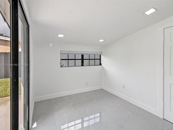 4314 SW 97th Ct, Miami FL 33165